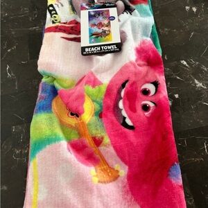 Trolls Colorful Character Beach Towel